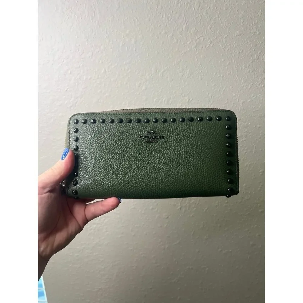 Coach Pebbled Leather Accordion Zip Wallet